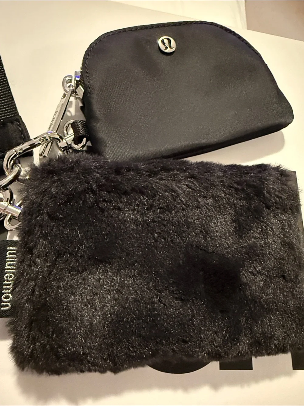 lululemon athletica color black